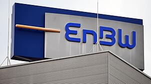 Bei der EnBW wird wieder länger gearbeitet. (Archivbild)