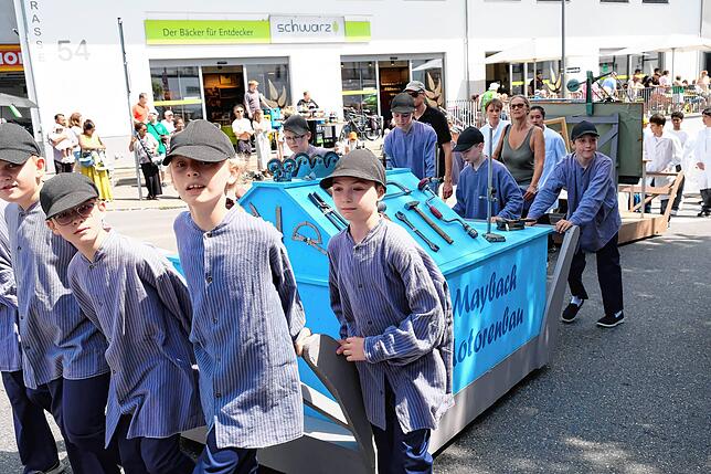 Bild 1: Hier sind die schönsten Bilder vom Seehasen-Jubiläumsfestzug