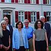 Ihr Engagement gilt dem jüdischen Museum hinter ihnen: Gailingens Bürgermeister Thomas Auer, Carmen Scheide, Erik Petri, Heike ...