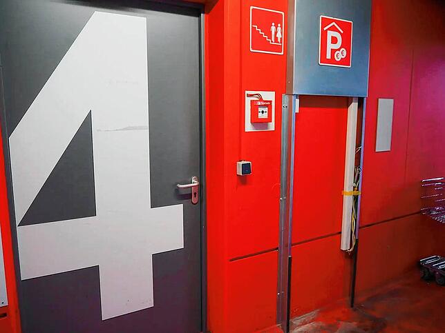 Lücke auf Ebene 4 im Parkhaus Lohgerbe: Der hier zuvor installierte Bezahlautomat ist abgebaut worden.