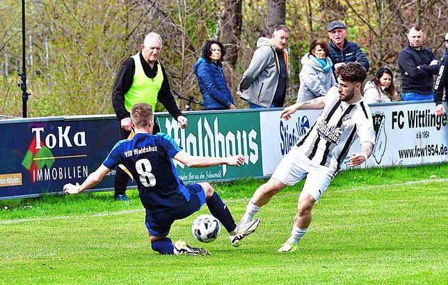 Bild 29: FC Wittlingen setzt sich mit 3:1 gegen VfB Waldshut durch – und wir haben Fotos!