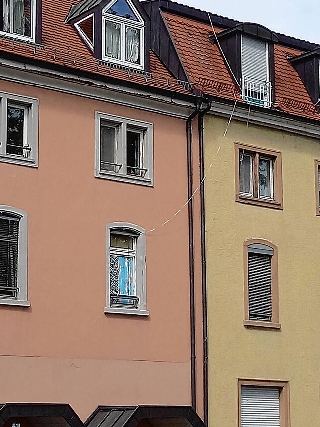 Das ehemalige Hotel Schiff strahlt längst keinen Glanz mehr aus. Keiner weiß, wie lange es noch dauert, bis ein Neubau möglich ist.