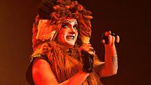 Eindrücklicher Auftritt beim Katzenmusikball: Mit seinem Solopart als &bdquo;Miez, der Showkater&ldquo; stellt Manuel Schaaf seine ...