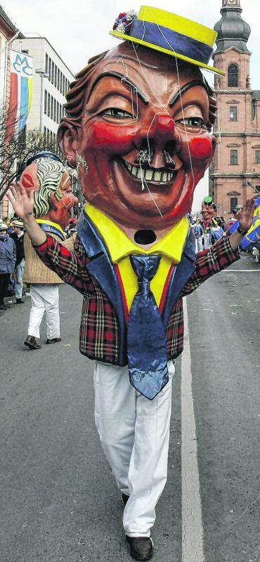 Der Schwellkopp aus Pappmaché gehört seit den 1920er-Jahren zur Mainzer Fastnacht dazu. Als Auflockerung laufen verschiedene ...