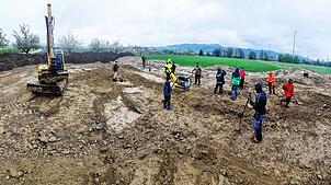 Bei der 72-Stunden-Aktion setzte das Wetter den Projekten bisweilen Grenzen. Hier war die KJG Frickingen-Altheim am Aubach noch bei der ...