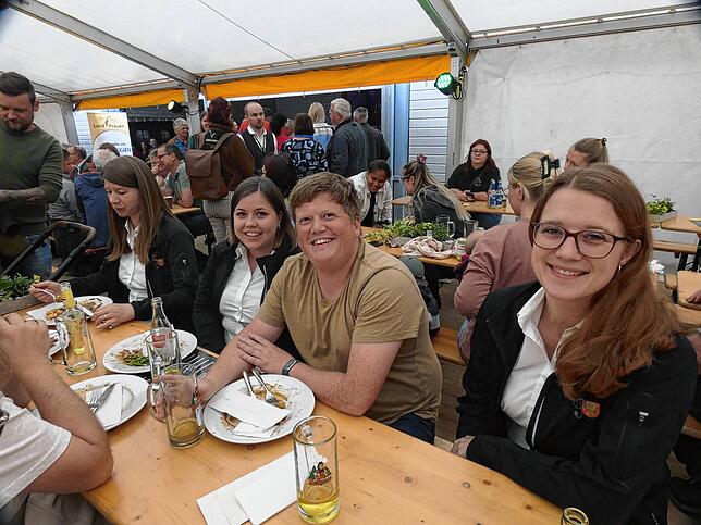 Bild 14: Den Abschluss des dreitägigen Festes „100 Jahre Kieswerk Häring“ machte der Musikverein Lottstetten