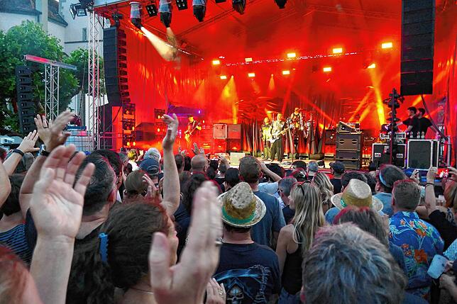 Bild 6: Markdorf Open Air: Einzigartiger Auftakt der Skunk Anansie bei den Open Air in Markdorf