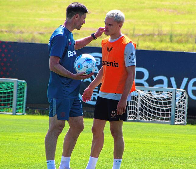 Auf die Fußballfreunde der Region wartet im Sommer wieder Star-Potential; so wie im vergangenen Jahr mit dem Leverkusener Trainer Xabi ...