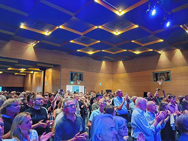 Bild 14: Martin Gruner gewinnt OB-Wahl – In der Stadthalle wird gefeiert