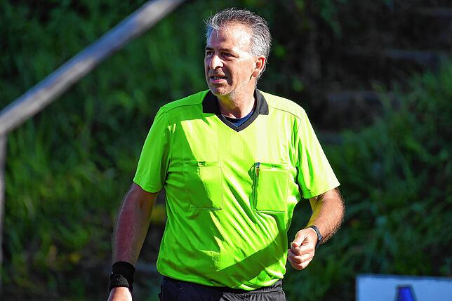 Bild 28: Spitzenreiter FC Erzingen setzt sich mit 5:0 beim FC RW Weilheim durch &ndash; und wir haben die Bilder!