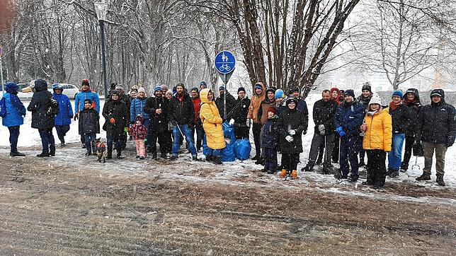 Knapp 3000 Freiwillige aus 96 Vereinen, Bürgergruppen und anderen Organisationen sammeln am Samstag Müll in den Villinger Stadtbezirken. ...