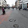 Ein typisches Beispiel für den Handlungsbedarf: Seit Jahren ist der Belag der Marktstätte ein Flickenteppich. Nur ein einziger Baum ...