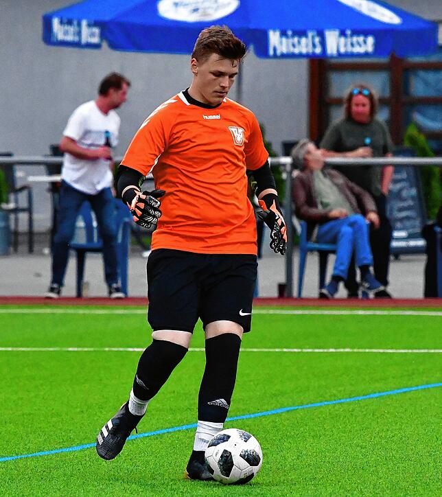 Neuer Torwart: Julian Häusel – hier noch im Trikot des TuS Stetten – wechselt in der Winterpause vom FSV Rheinfelden zum SV ...
