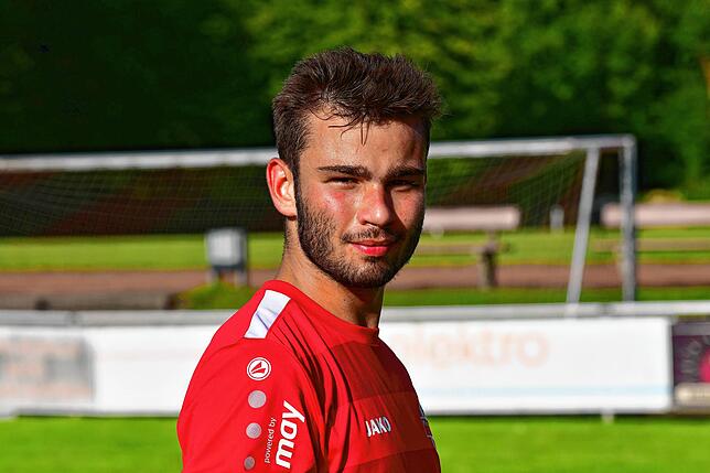 Felix Schwarzwälder (22) kehrte in der Winterpause der Saison 2019/20 zum FC Wallbach zurück, war zuvor als Jugend- und Aktivspieler ...