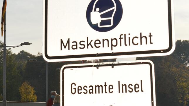 Pflicht kommt bei den Deutschen nicht gut an. Hier ein Hinweisschild an der Lindauer Insel.