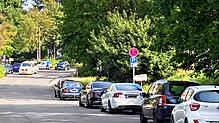 Parkraum ist knapp, wie hier in der Lantwattenstraße vor der Agentur für Arbeit.