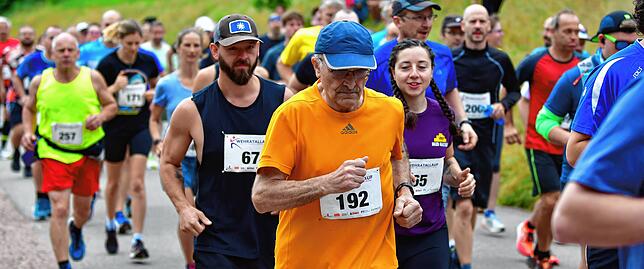 Bild 13: Emmely Kaiser und Omar Tareq gewinnen den 33. Wehratallauf – und wir haben Bilder!
