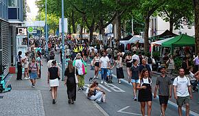 Der grenzüberschreitende Flohmarkt ist beliebt: Etwa 80.000 Menschen genossen das Ereignis am vergangenen Wochenende, 28. und 29. Juni. ...