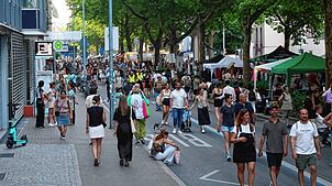 Der grenzüberschreitende Flohmarkt ist beliebt: Etwa 80.000 Menschen genossen das Ereignis am vergangenen Wochenende, 28. und 29. Juni. ...