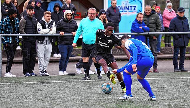 Bild 2: Die besten Bilder der Partie zwischen dem FC Radolfzell und dem SC Konstanz-Wollmatingen
