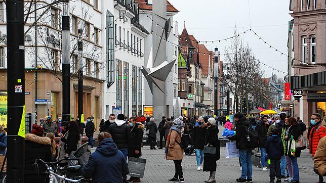Die Wiedereröffnung der Geschäfte, welche die Singener Innenstadt wie vor der Schließung Mitte Dezember beleben würde, gehört zu den ...