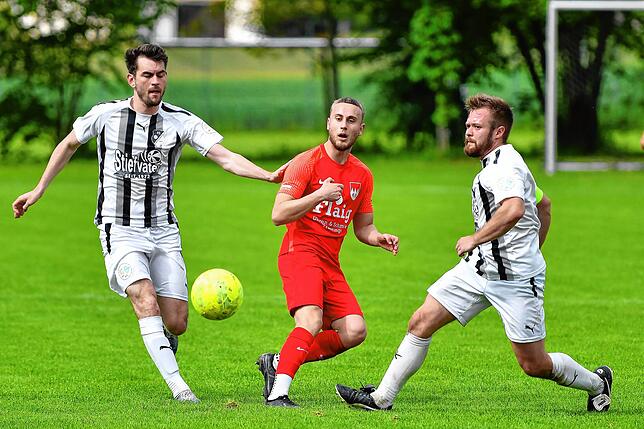 Bild 11: FC Tiengen 08 gewinnt 6:1 beim FC Wittlingen und wird vorzeitig Meister &ndash; haben Bilder!