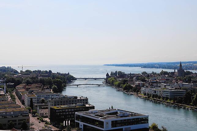Eine bessere Sicht auf den Bodensee und das Münster als vom Kran aus gibt es in Konstanz nicht.