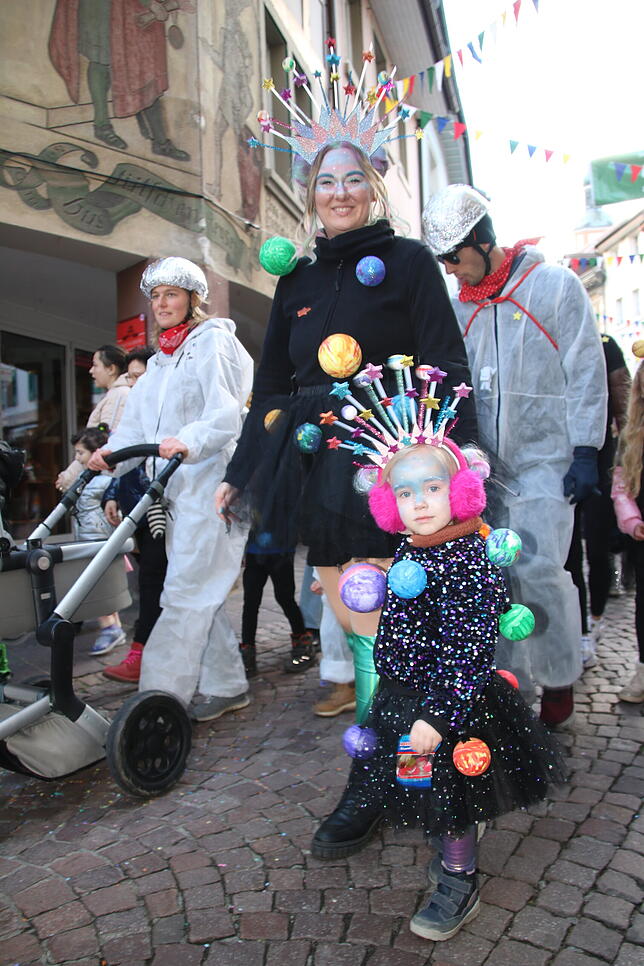 Bild 24: Schmotziger Dunschtig 2025: Das sind schönsten Bilder vom Kinderumzug in Tiengen