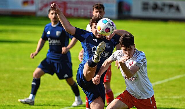 Bild 28: SV Blau-Weiß Murg gewinnt mit 2:1 gegen den SV Jestetten – und wir haben Fotos!