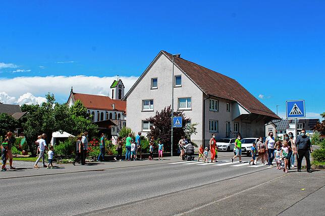 Nachdem vier Kinder in den vergangenen fünf Jahren Verkehrsunfälle auf dem Schulweg hatten, machen sich einige Familien stark für mehr ...