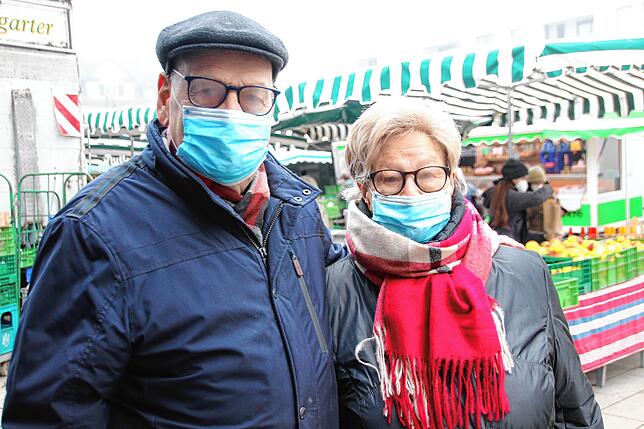 Dieter Rein (im Bild mit seiner Frau Ilse): Wir fahren am Samstag immer in die Tiefgarage. In einer halben Stunde erledigen wir unsere ...