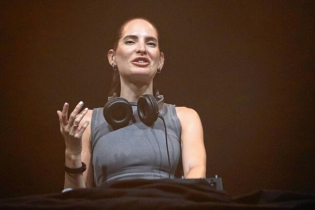 Bild 13: Southside 2023: Lilly Palmer legt im Zelt auf