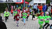 Bild : Bilder und Eindrücke vom 15. Sport Weiß-Lauf in Königsfeld: Ein unvergessliches Event
