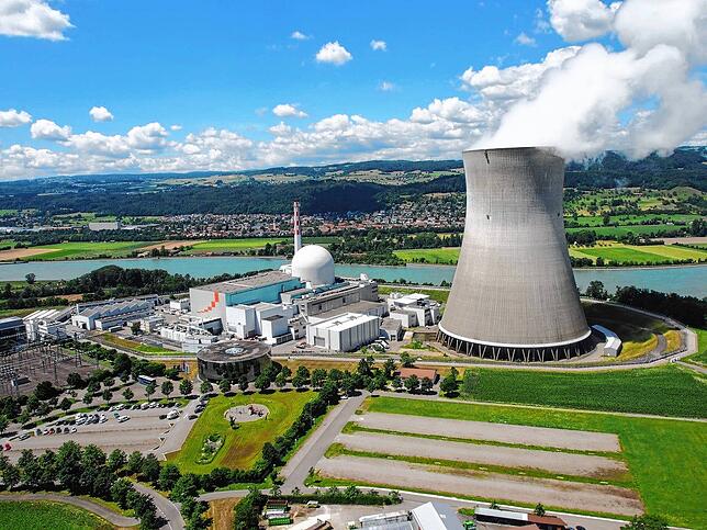 Das Kernkraftwerk Leibstadt befindet sich direkt am Rhein.