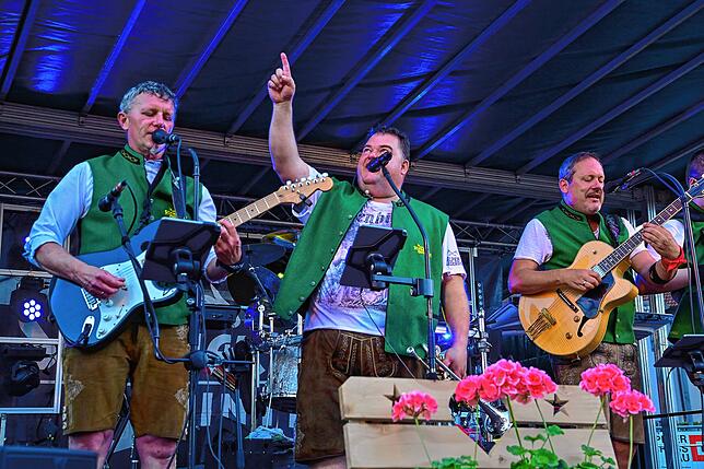 Bild 14: Tausende feiern beim Stadtfest