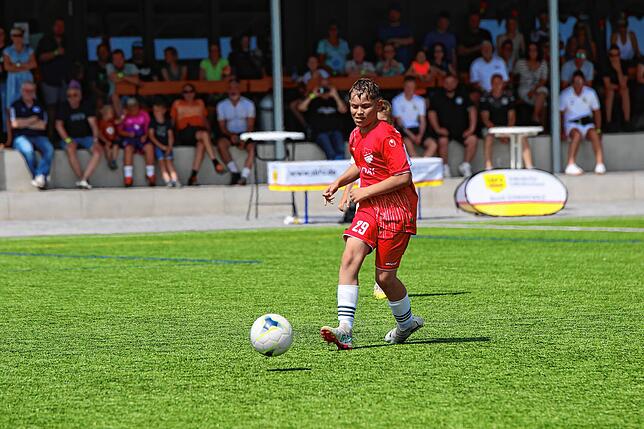 Bild 6: Unsere Bildergalerie vom Pokalfinale der D-Junioren zwischen dem FC Pfaffenweiler und SG Peterzell!