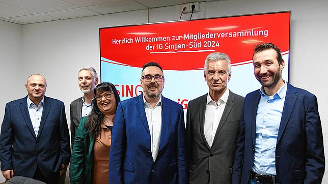 Der Vorstand der IG Singen Süd bei der Mitgliederversammlung (von links): Ali Satici, Thomas Schack, Kathrin Reihs, Dirk Oehle, Roland ...