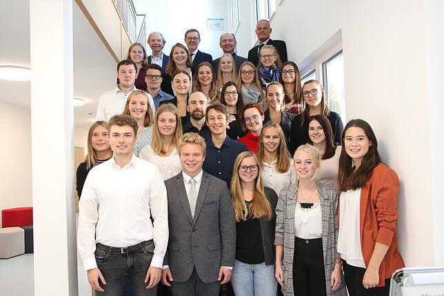 26 neue Studenten beginnen im Oktober 2019 ihre akademische Ausbildung in der Fachhochschule für Physiotherapie in Bad Säckingen ...