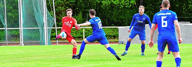 Bild 35: Neuer Spitzenreiter FC Tiengen 08 besiegt den TuS Efringen-Kirchen mit 4:1 &ndash; und wir haben Bilder!