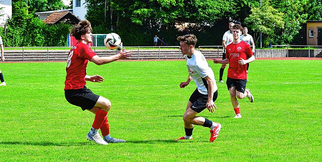 Bild 8: SG FC Wehr/Brennet spielt nur 1:1 gegen FC Hochrhein – und wir haben Fotos!