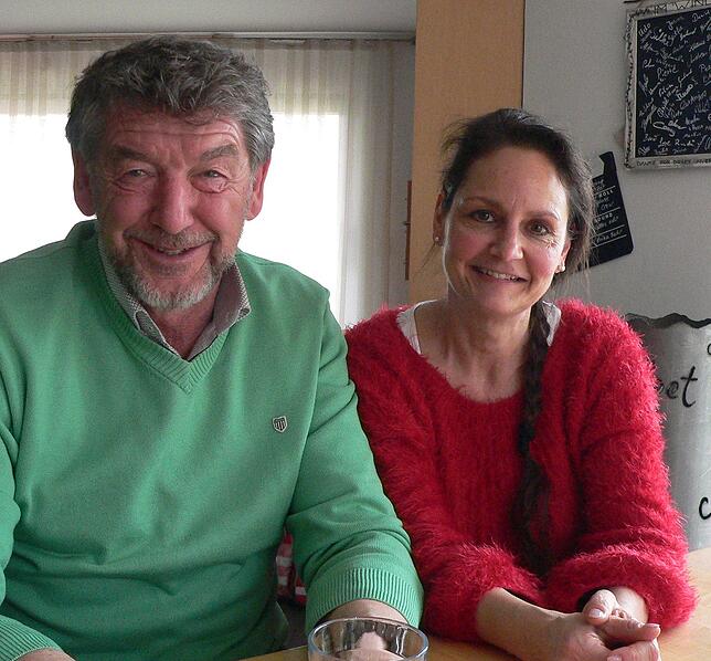Thomas Fechtig, ehemaliger Bürgermeister von Ühlingen-Birkendorf und Corinna Vogt, Regisseurin und Mitinitiatorin des Theatervereins ...