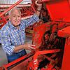 Im Museum der Fahr-Schlepperfreunde zeigt Georg Ruf die Hochdruckpresse, die er mitkonstruiert hat. Als das Gottmadinger Werk 1988 an ...