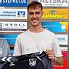 Neue Aufgabe: Sportchef Harald Kleinhans (links) vom FV Lörrach-Brombach freut sich auf Neuzugang Tim Heininger, der vom Bezirksligisten ...