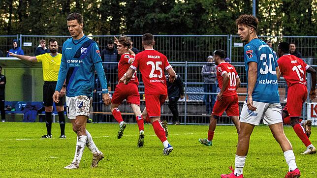 Großer Jubel (3:1 durch Marek Bleise) beim 1. FC Rielasingen-Arlen, der beim FSV Bietigheim-Bissingen mit 4:1 gewann.