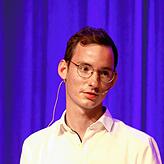 „Die Autobahn ist ein Konzept aus dem letzten Jahrhundert“, sagte Jan-Lukas Schmitt von denen Grünen.