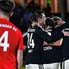 Der SV 08 Laufenburg (schwarze Trikots) jubelt im Derby gegen den FC 08 Tiengen (vorne Deniz Ortancioglu).
