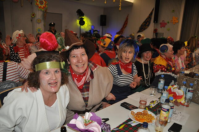 Bild 6: Bilder der katholischen Frauenfasnacht Bad Dürrheim