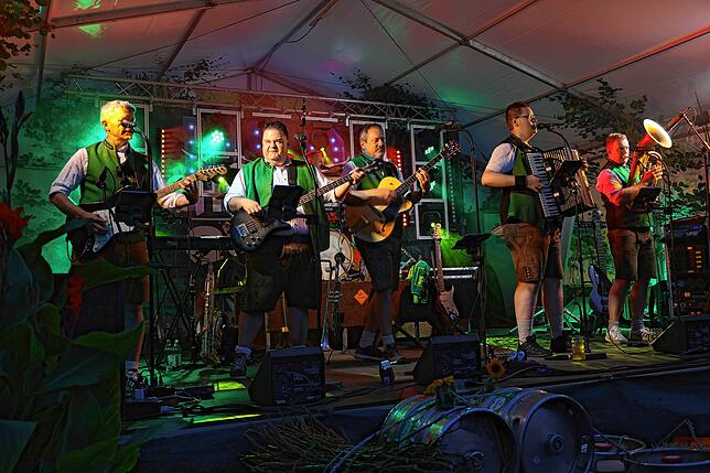 Bild 13: Es geht wieder los! Dingelsdorf feiert im Jahr 2025 sein 40. Herbstfest