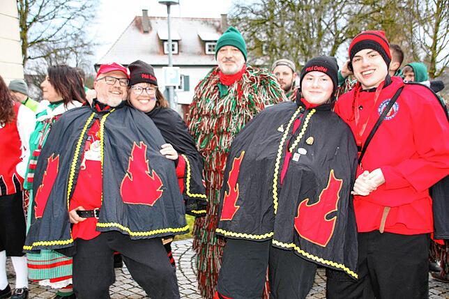 Bild 18: Fasnacht-Highlights in Wald: Unvergessliche Bilder vom Rathaussturm und Schülerbefreiung!