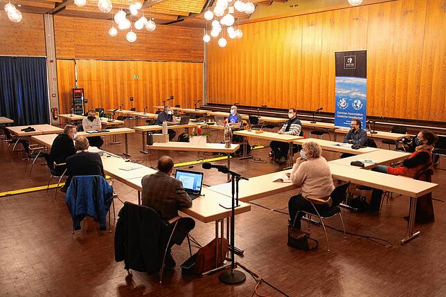 Vor Ort ist bei der Sitzung des Club-of-Rome-Beirats nur das TSG-Schulleitungsteam.
